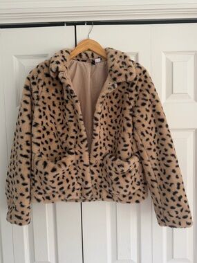 H&M Leopard Print Faux Fur Jacket – XS